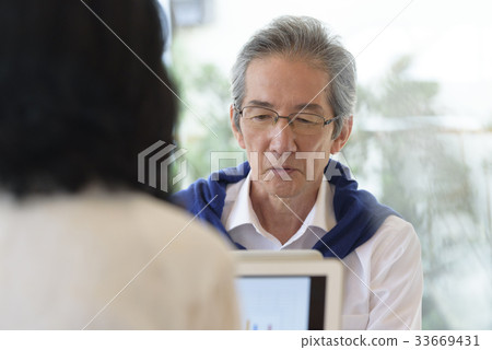 Senior-Computer class 33669431