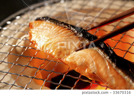 烤紅薯 烤紅薯 33670316