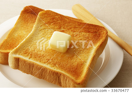 Plain bread  33670477