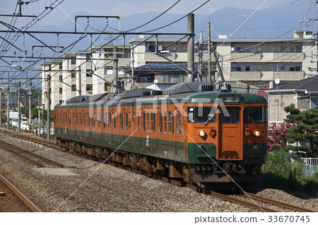 上越線高崎口的115系列列車 上越線高崎口的115系列列車 33670745