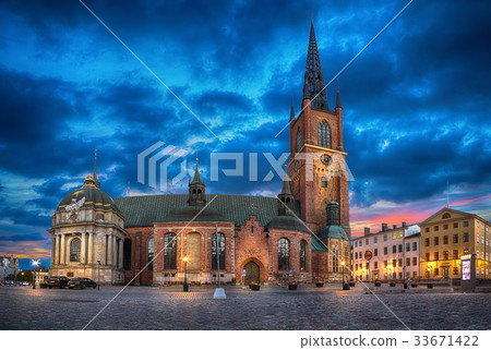 Riddarholmen Church at dusk, Stockholm (HDR image) 33671422