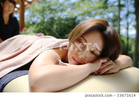 therapy, aroma, aromatherapy 33671614