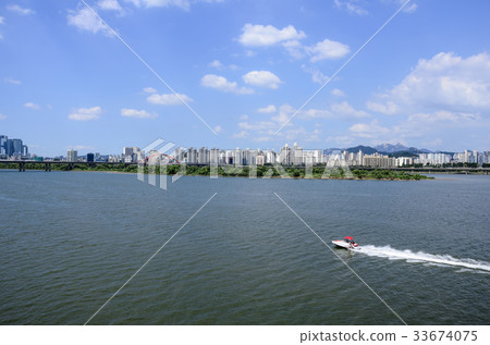 Boat, Han River, Sogang University Bridge, Bam Island Boat, Han River, Sogang University Bridge, Bam Island 33674075