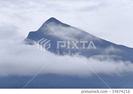 Shiretoko mountain range Irodake 33674218