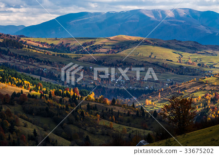 autumn afternoon  in mountainous countryside 33675202