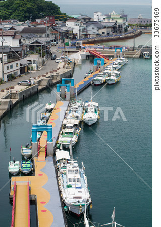 Villages and boat pools of Tobi Island Highway Villages and boat pools of Tobi Island Highway 33675469