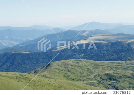 mountain scenery in Carpathians 33676812