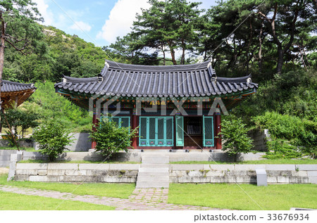Cho Dictionaries, Dooam Temple, Cheonbo Mountain, Yangju City, Gyeonggi Province, Korea 33676934
