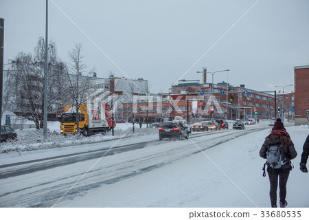 羅瓦涅米市區在初冬和1月初 33680535