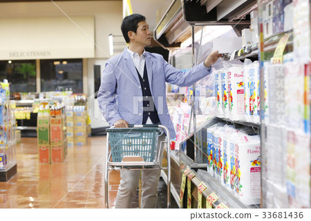 超市男士 33681436