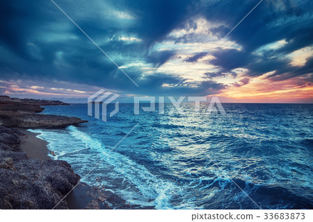 Sunset at sea Sunset at sea 33683873