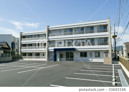 Newly built apartment 33685586