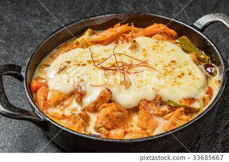 Korean food Takkarubi Dak galbi (Korean chicken grilled dish) Korean food Takkarubi Dak galbi (Korean chicken grilled dish) 33685667