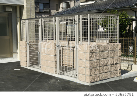 Garbage station of apartment house 33685791