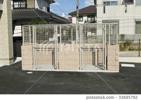 Garbage station of apartment house Garbage station of apartment house 33685792