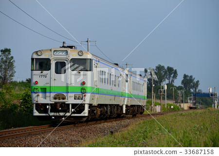 Kiha Series 40 ordinary trains 2 cars Kiha Series 40 ordinary trains 2 cars 33687158