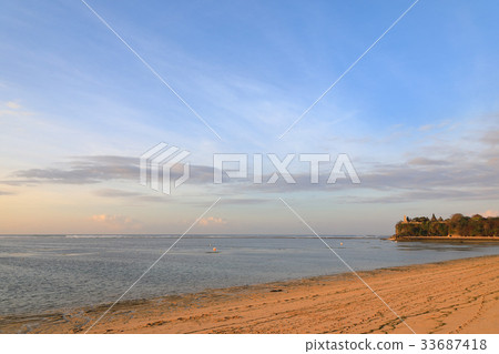 Morning of Nusa Dua in Bali 33687418