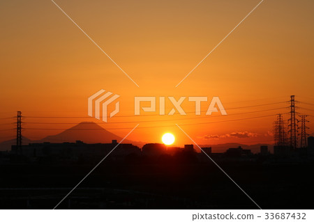 Fuji and sunset 33687432