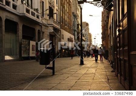 Lima city (Peru) 33687490
