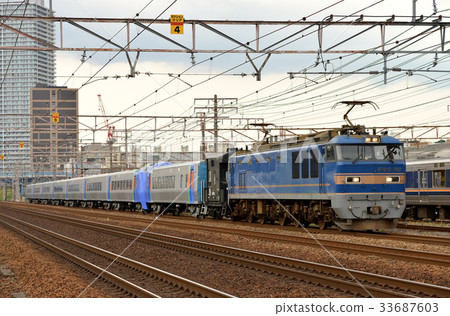 EF 510-50 2 + Kiha 261 A級運輸列車 33687603