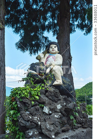 Kintaro statue 33688011