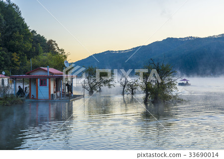 Fishing spot, Mungyeong reservoir, Goesan-gun, Chungbuk Fishing spot, Mungyeong reservoir, Goesan-gun, Chungbuk 33690014
