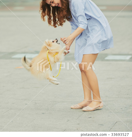 He really wants treat 33693527