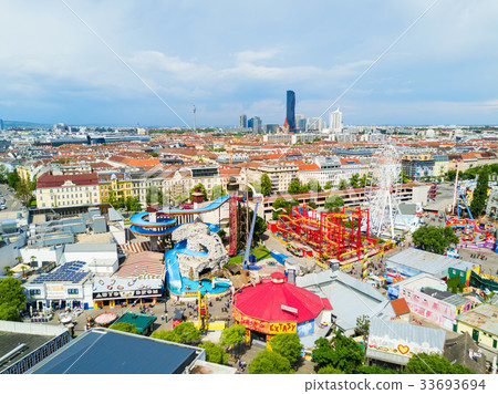 Prater park in Vienna 33693694