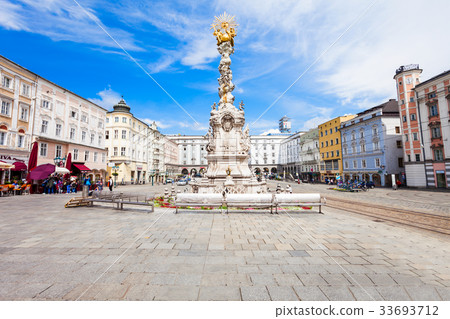 Hauptplatz main square, Linz 33693712