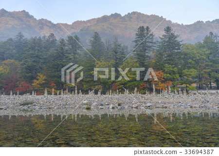 石塔，Baekdam谷，Baekdam寺廟，Soraksan山，Inje區，江原道 33694387