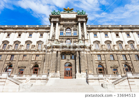 Hofburg imperial palace, Vienna 33694513