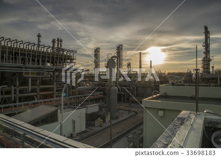 Oil and Gas industrial refinery plant Oil and Gas industrial refinery plant 33698183