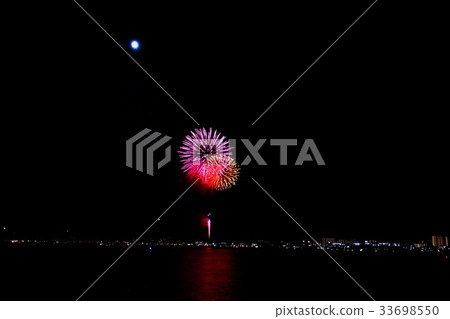 橫須賀煙花節Yokosuka Kaito節〜美國海軍基地的視圖〜2017年8月5日(神奈川縣) 橫須賀煙花節Yokosuka Kaito節〜美國海軍基地的視圖〜2017年8月5日(神奈川縣) 33698550
