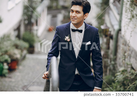 bride and groom bride and groom 33700741