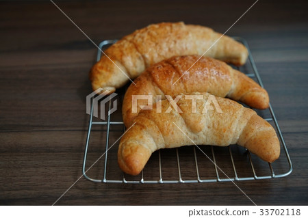 鹽麵包，Salzstangen，麵包卷，新月麵包（Salzstangen） 33702118