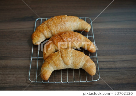 Salt bread, Salzstangen, bread rolls, crescent moon bread (Salzstangen) 33702120