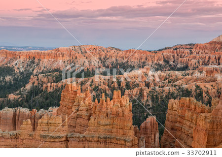 Sunset at Bryce Canyon Utah Sunset at Bryce Canyon Utah 33702911