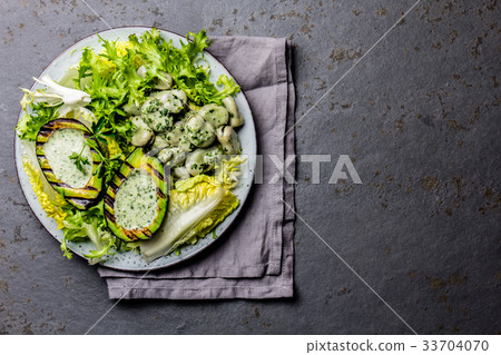 Vegetarian lettuce beans salad with grilled Vegetarian lettuce beans salad with grilled 33704070