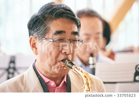 高級音樂圈 高級音樂圈 33705823