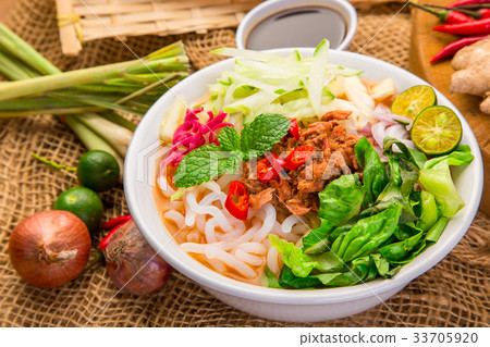 Assam Laksa (Noddle in Tangy Fish Gravy) 33705920