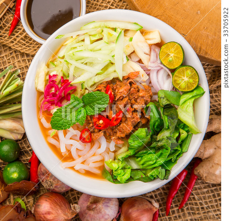 Assam Laksa (Noddle in Tangy Fish Gravy) Assam Laksa (Noddle in Tangy Fish Gravy) 33705922