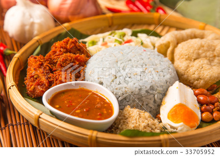 Nasi kerabu Nasi kerabu 33705952