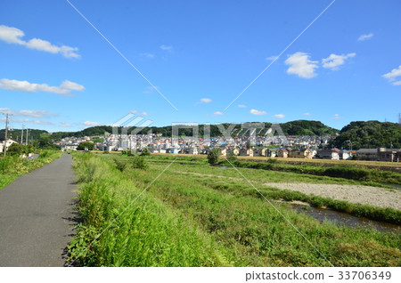 在淺川夏天的八王子市 33706349