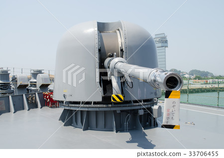 Escort ship "Asayuki" 62 caliber 76 mm single speed fire gun 33706455