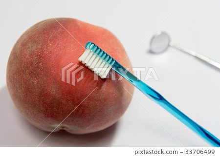 Periodontal disease prevention (peach, gum image) 33706499