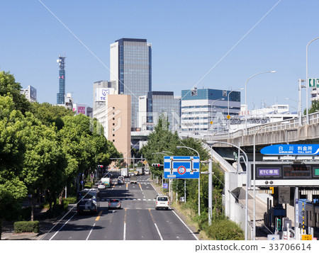 名古屋市中洲區大須市風景若宮大通和全球門 名古屋市中洲區大須市風景若宮大通和全球門 33706614