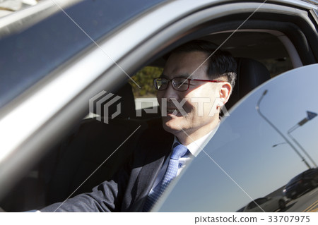 Businessman, car 33707975