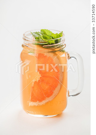 fresh lemonade 33714590