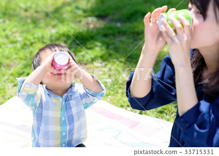 Fun picnic lunch Drink tea 33715331