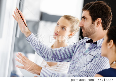 Business people in modern office 33718827